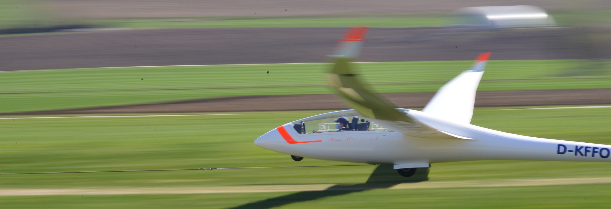 <br />
Segelflugzeug im Windenstart